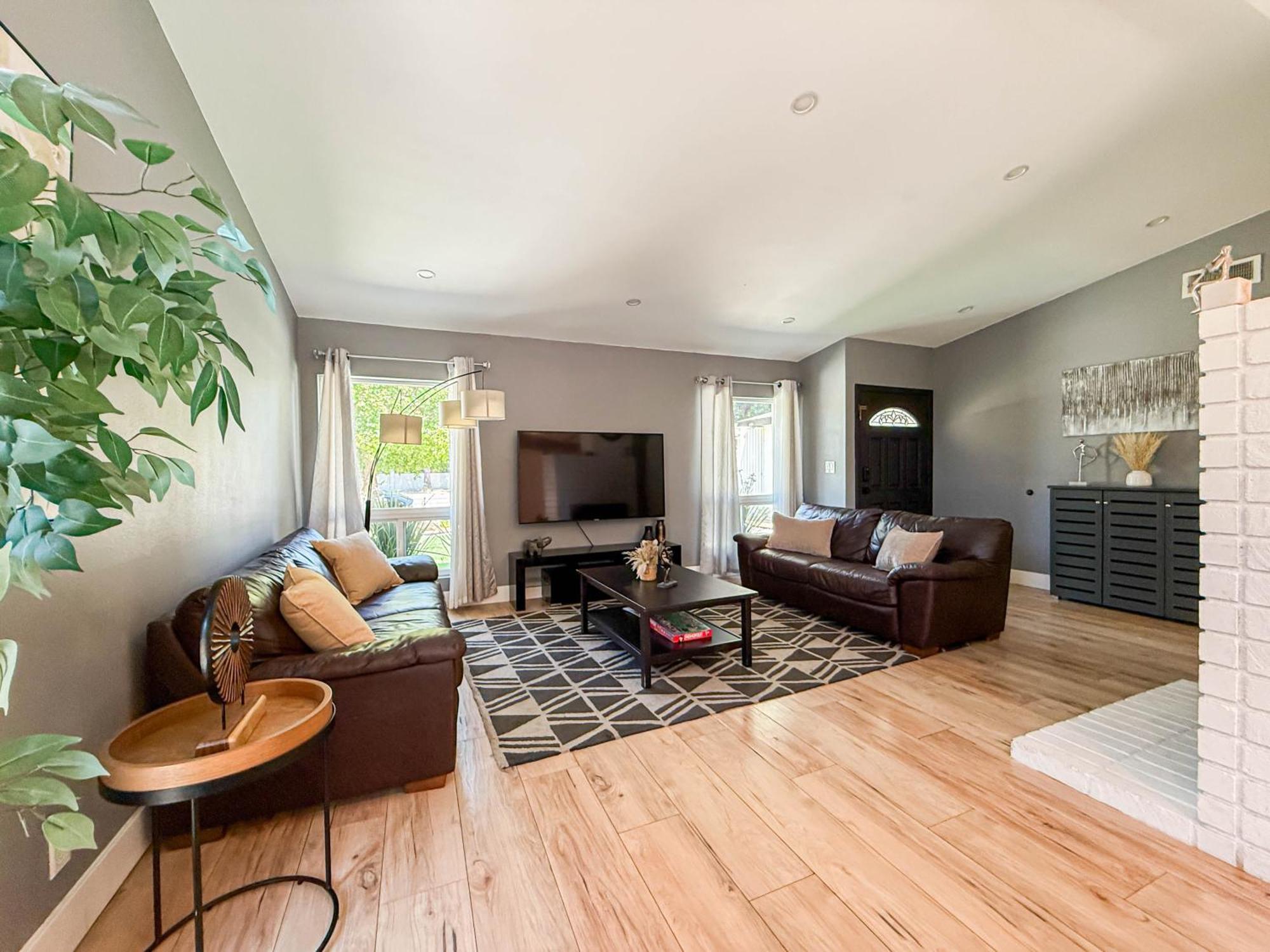 Villa Luxurious 4Br House With Swimming Pool -Fb Los Ángeles Exterior foto